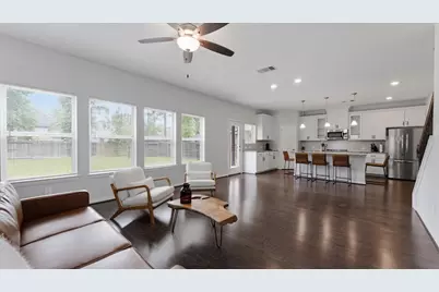 327 Honey Mesquite Path, Conroe, TX 77318 - Photo 11