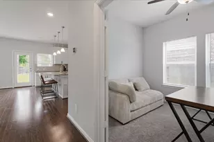 327 Honey Mesquite Path, Conroe, TX 77318 - Photo 5
