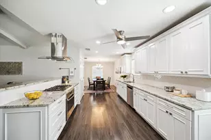 7614 Braesview Ln, Houston, TX 77071 - Photo 5