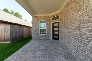 156 Sea Foam Ct, Conroe, TX 77318 - Photo 3