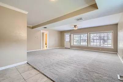 5714 Mackmiller Street, Houston, TX 77049 - Photo 9