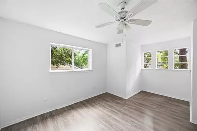 5931 Foresthaven Drive, Houston, TX 77066 - Photo 19