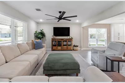 9214 Bintliff Drive, Houston, TX 77074 - Photo 3