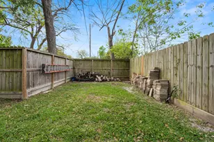 9214 Bintliff Dr, Houston, TX 77074 - Photo 41