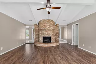 27210 Jimmy Ln, Conroe, TX 77385 - Photo 9