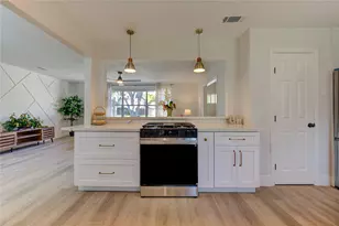 3221 Durhill St, Houston, TX 77025 - Photo 13