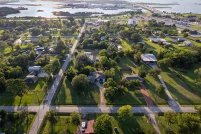215 Ilfrey Street, Baytown, TX 77520 - Photo 1