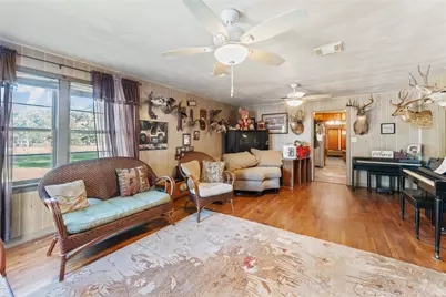 215 Ilfrey Street, Baytown, TX 77520 - Photo 7