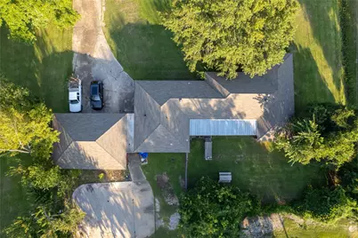 215 Ilfrey Street, Baytown, TX 77520 - Photo 5