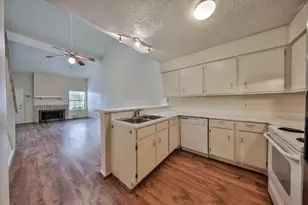 3149 Windchase Blvd, Houston, TX 77082 - Photo 7