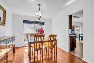 15 E Stony Bridge Cir, The Woodlands, TX 77381 - Photo 5