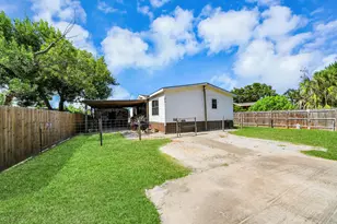 131 Kiowa Ct, Rosharon, TX 77583 - Photo 29
