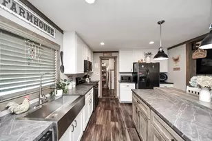 131 Kiowa Ct, Rosharon, TX 77583 - Photo 5