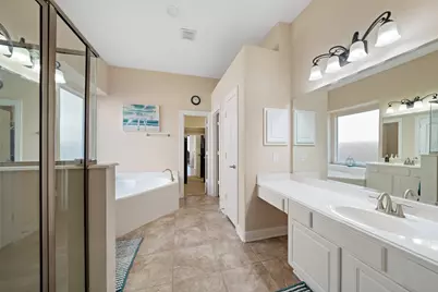 14710 Castle Cove Lane, Houston, TX 77044 - Photo 23