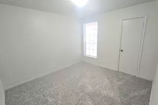 210 Brigadoon Ln, Friendswood, TX 77546 - Photo 11