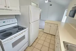 210 Brigadoon Ln, Friendswood, TX 77546 - Photo 7