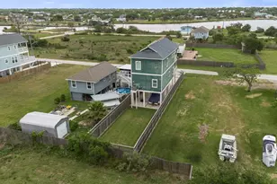 1026 20th St, Dickinson, TX 77539 - Photo 1