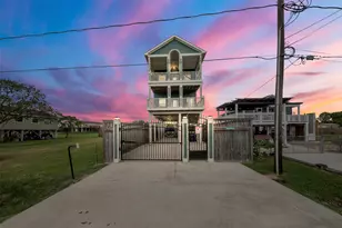 1026 20th St, Dickinson, TX 77539 - Photo 1