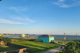 1026 20th St, Dickinson, TX 77539 - Photo 5