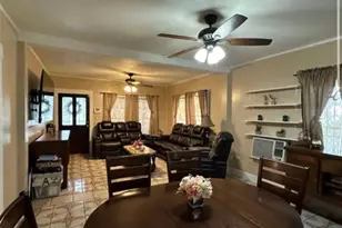 413 S 72nd St, Houston, TX 77011 - Photo 3