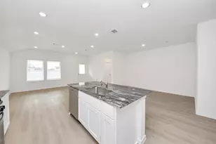 342 Amy St, Angleton, TX 77515 - Photo 7