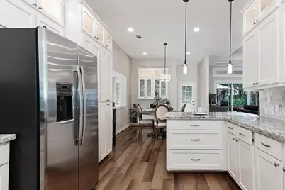 10117 Shady Hollow Drive, Conroe, TX 77304 - Photo 11