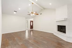 1911 Michele Dr, Sugar Land, TX 77498 - Photo 7