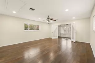 1911 Michele Dr, Sugar Land, TX 77498 - Photo 13