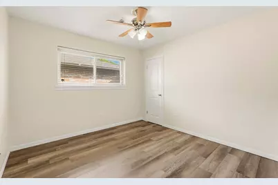 1911 Michele Drive, Sugar Land, TX 77498 - Photo 17