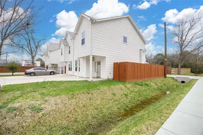2753 Redrock Street #B, Houston, TX 77088 - Photo 3