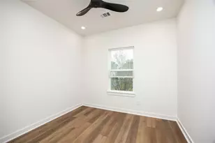 2753 Redrock St, Houston, TX 77088 - Photo 33