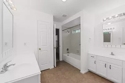 2902 Brannon Hill Lane, Sugar Land, TX 77479 - Photo 33
