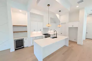 1324 Lawrence St, Houston, TX 77008 - Photo 3