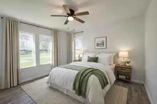 301 E 3rd St, Sweeny, TX 77480 - Photo 5