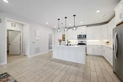6804 Westview Drive #1404, Houston, TX 77055 - Photo 1