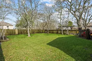 620 6th St, Dickinson, TX 77539 - Photo 29