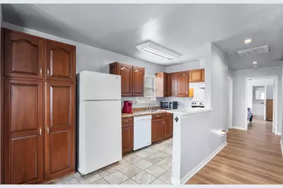 620 6th Street, Dickinson, TX 77539 - Photo 13