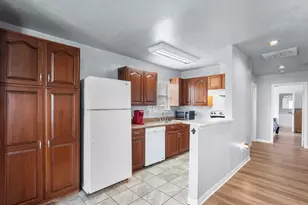 620 6th St, Dickinson, TX 77539 - Photo 13