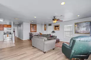 620 6th St, Dickinson, TX 77539 - Photo 11