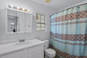 620 6th St, Dickinson, TX 77539 - Photo 23