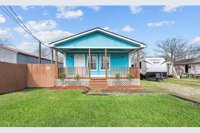 620 6th Street, Dickinson, TX 77539 - Photo 1