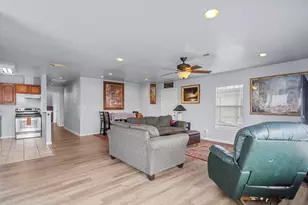 620 6th St, Dickinson, TX 77539 - Photo 7