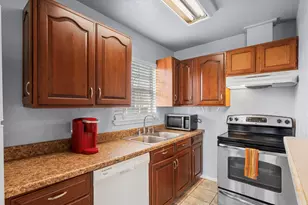 620 6th St, Dickinson, TX 77539 - Photo 19