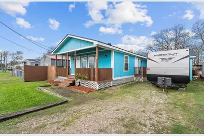 620 6th Street, Dickinson, TX 77539 - Photo 3