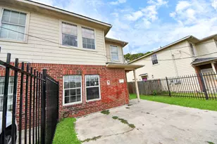 8130 Jutland Rd, Houston, TX 77033 - Photo 9