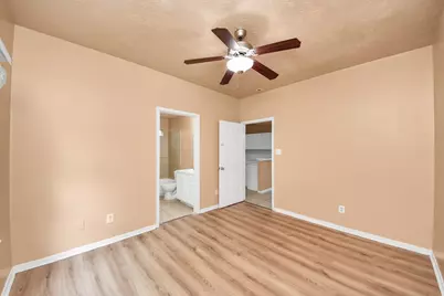 8130 Jutland Road #B, Houston, TX 77033 - Photo 25