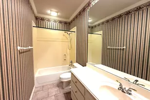 54 Southernwood Ct, Lake Jackson, TX 77566 - Photo 5