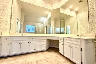 54 Southernwood Ct, Lake Jackson, TX 77566 - Photo 13