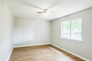 5422 Quail Cove Ln, Houston, TX 77053 - Photo 11