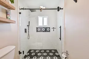 4622 Bayou Ln, Hitchcock, TX 77563 - Photo 33